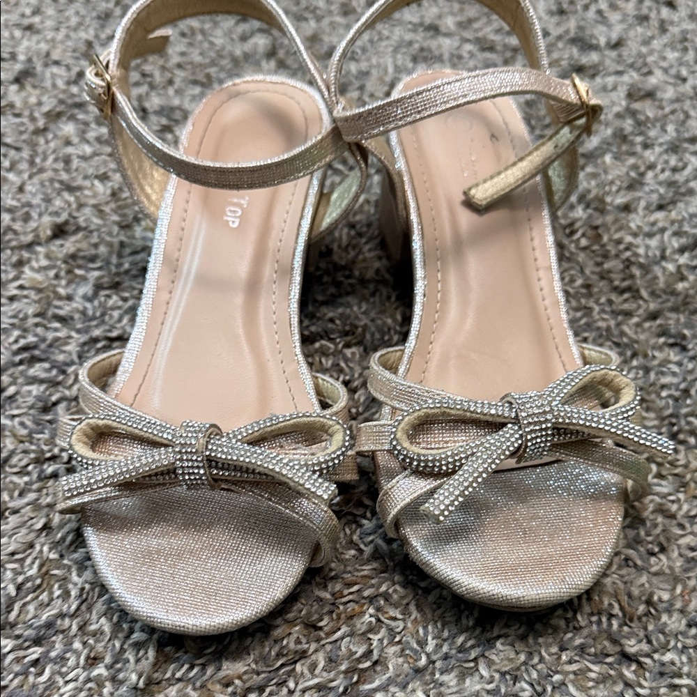 Little Girls' Sparkle Bow Ankle-Strap Dress Sandals - Gold